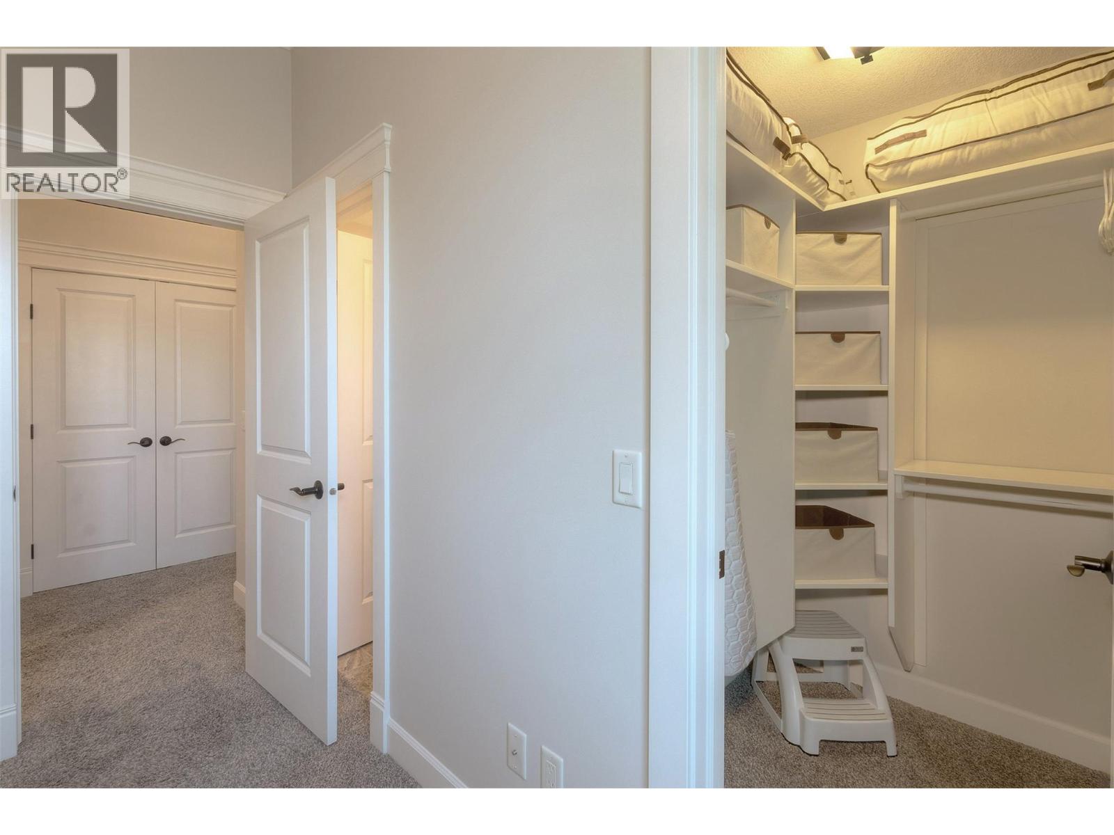 2575 Abbott Street, Kelowna