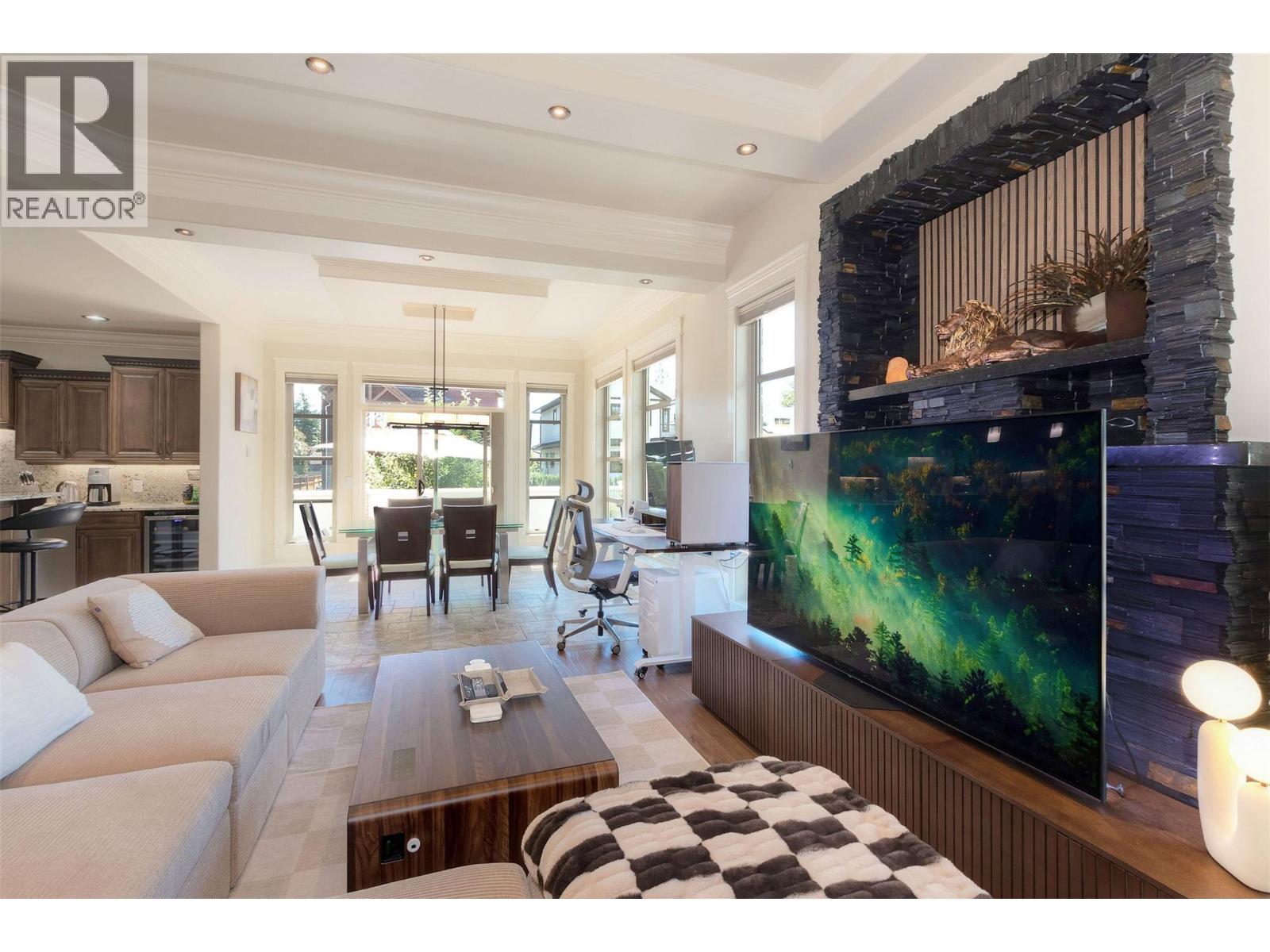  2575 Abbott Street, Kelowna