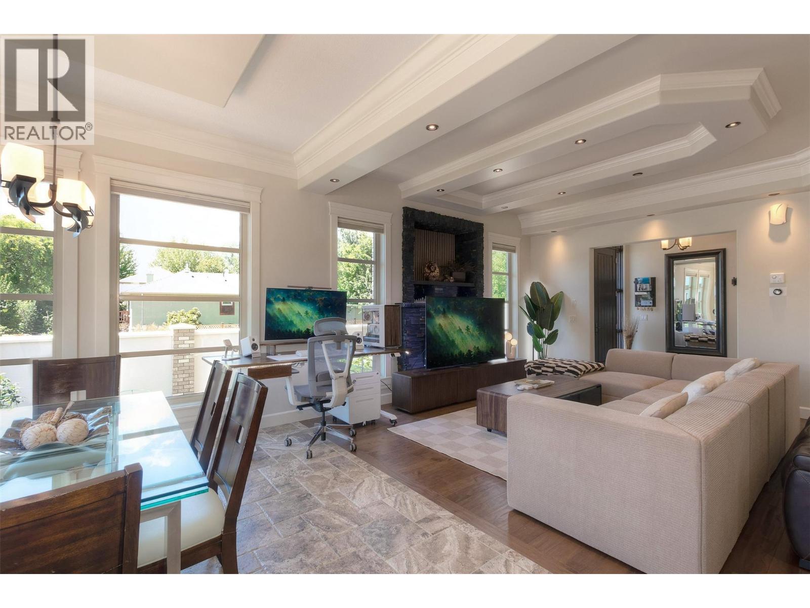  2575 Abbott Street, Kelowna