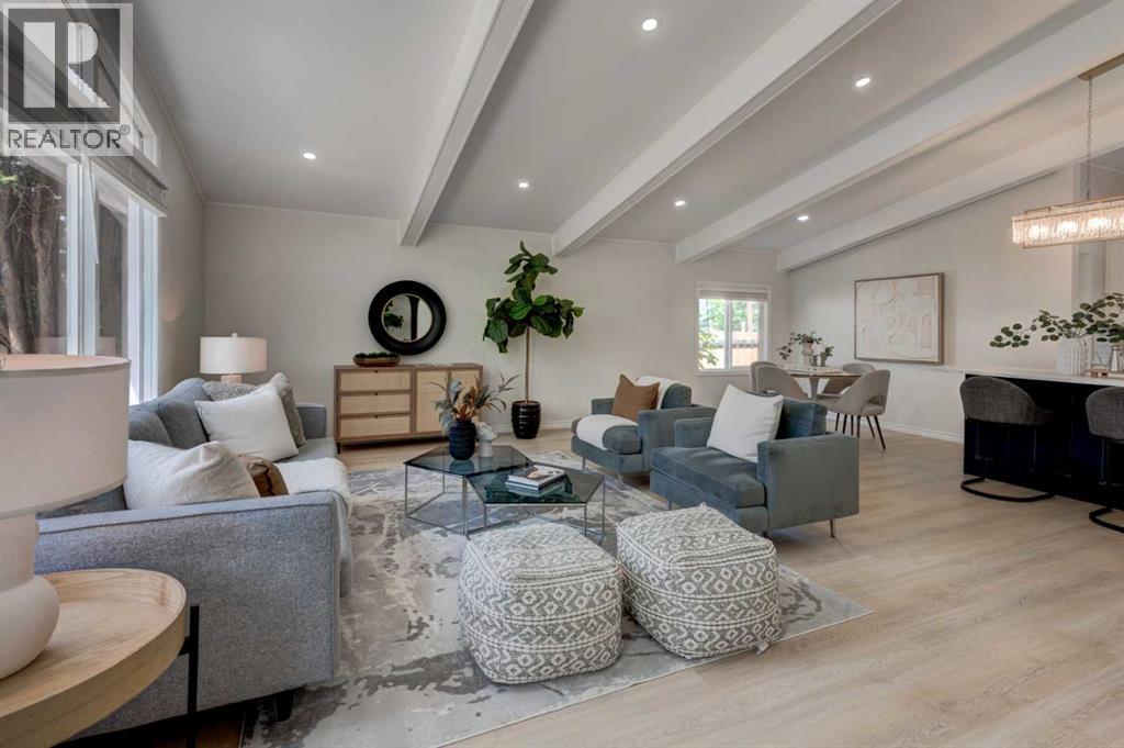Single Family House 4 Level for Sale in  Southampton Drive SW Southwood Calgary 