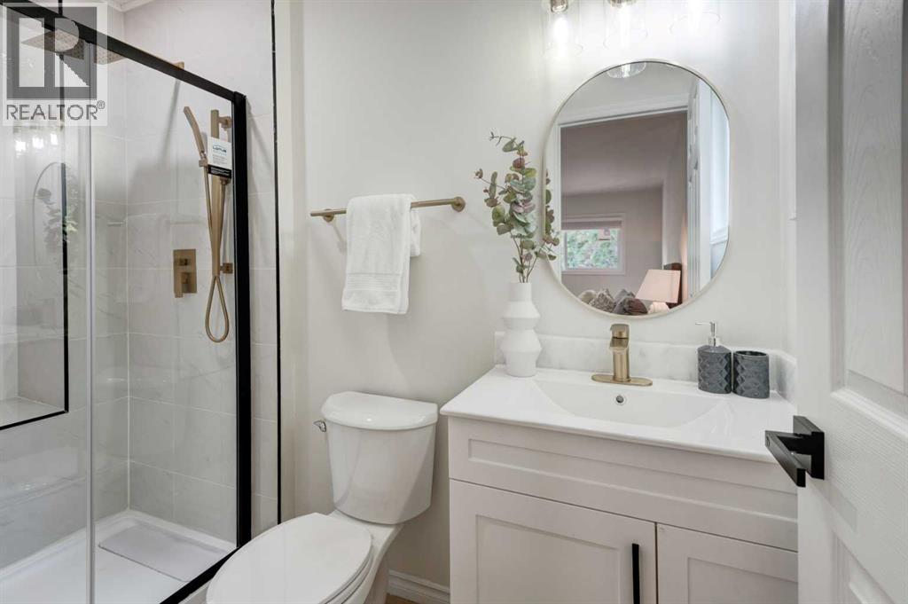 Single Family House 4 Level for Sale in  Southampton Drive SW Southwood Calgary 