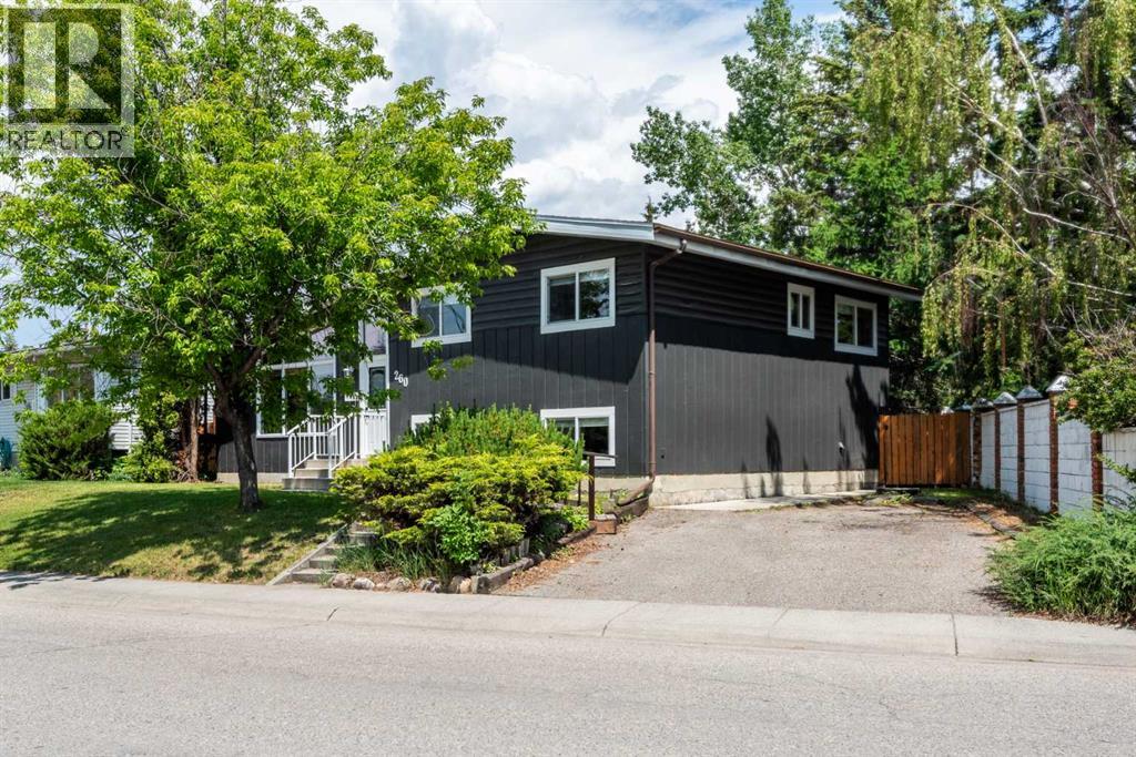 Single Family House 4 Level for Sale in  Southampton Drive SW Southwood Calgary 
