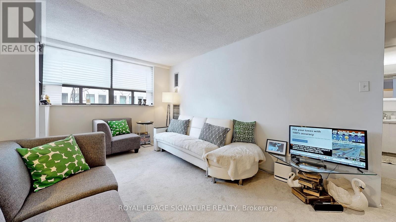 Photo 22 of 609 120 St Patrick Street, Toronto ON