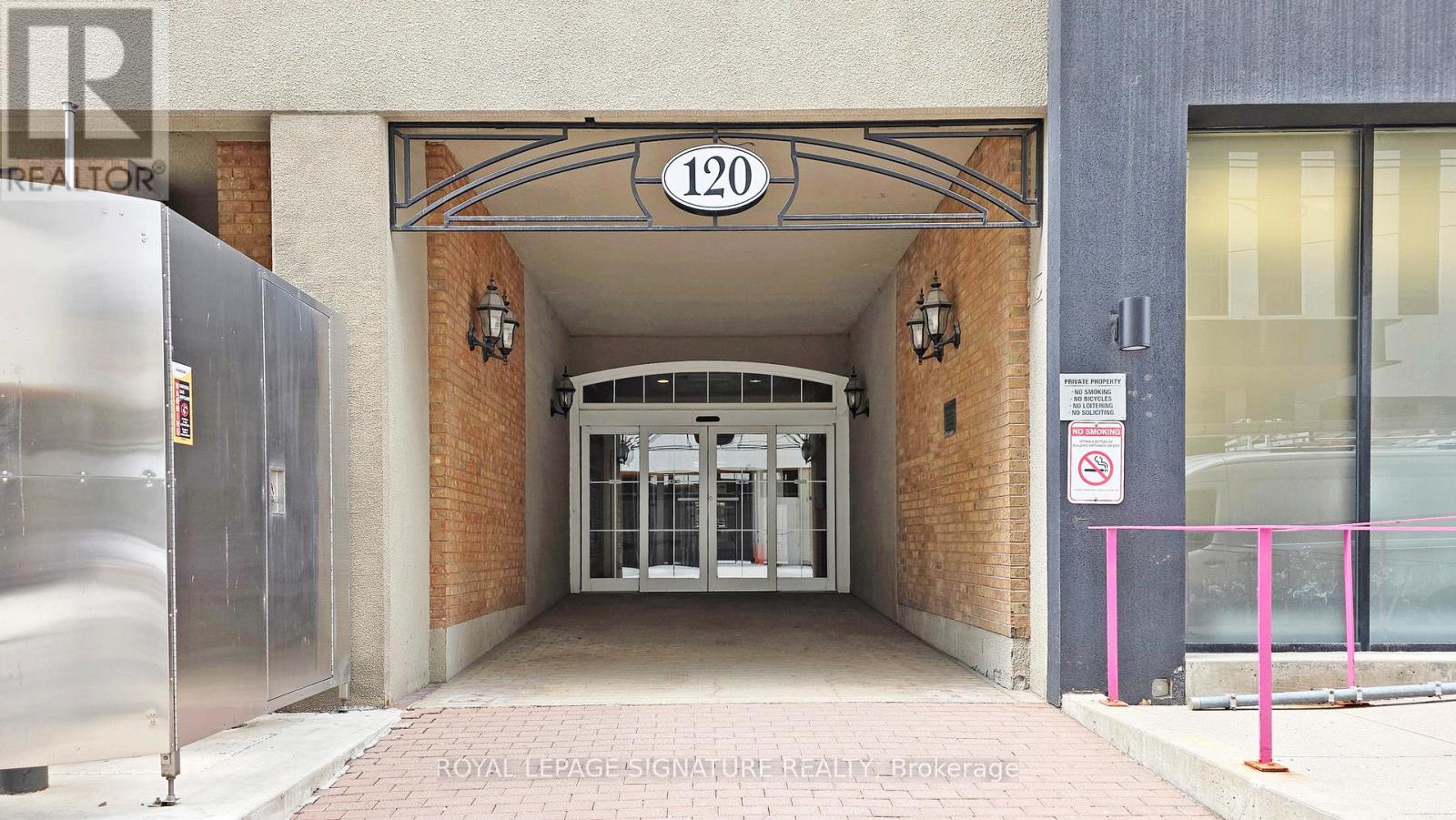 Photo 19 of 609 120 St Patrick Street, Toronto ON
