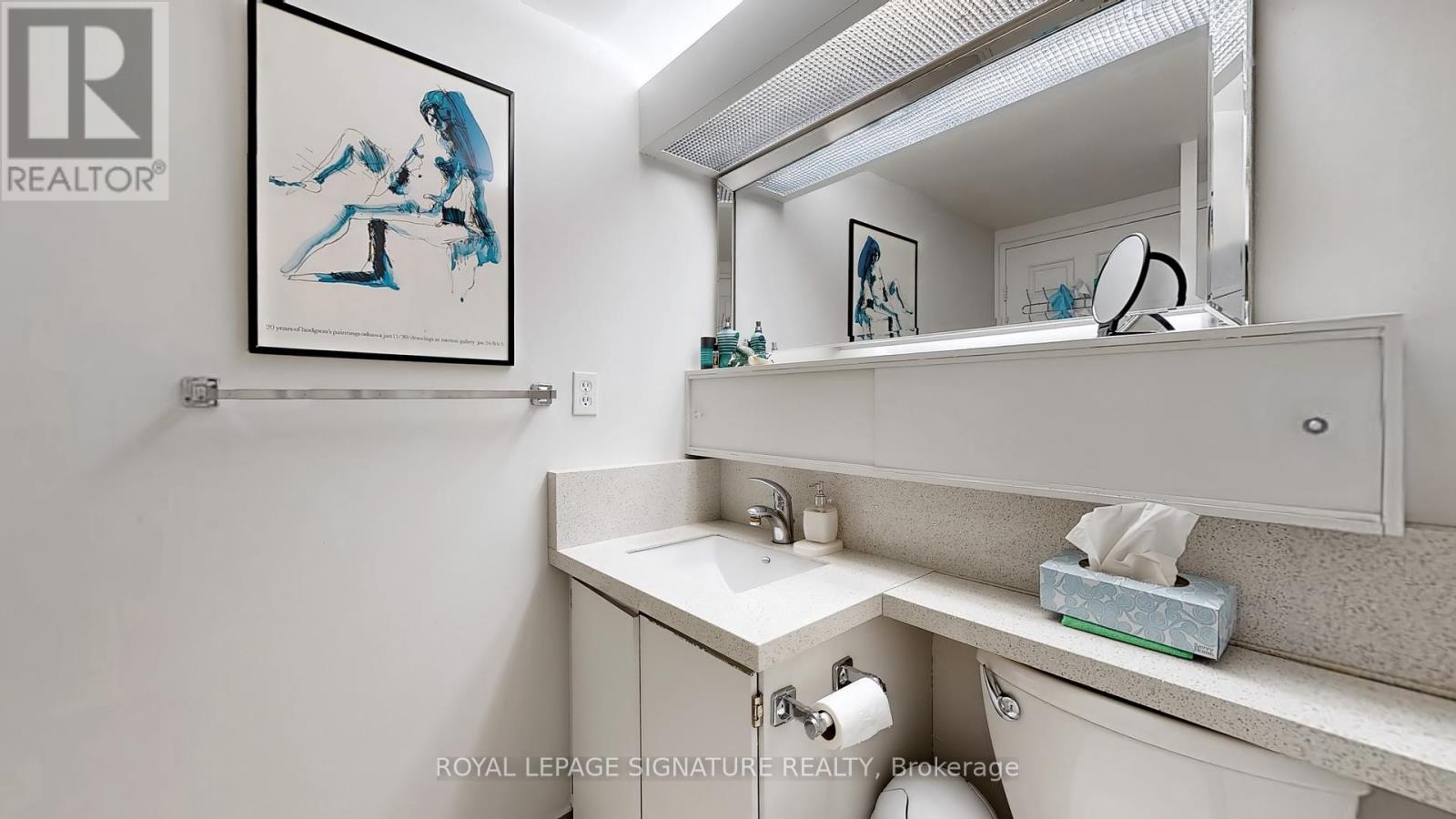 Photo 20 of 609 120 St Patrick Street, Toronto ON