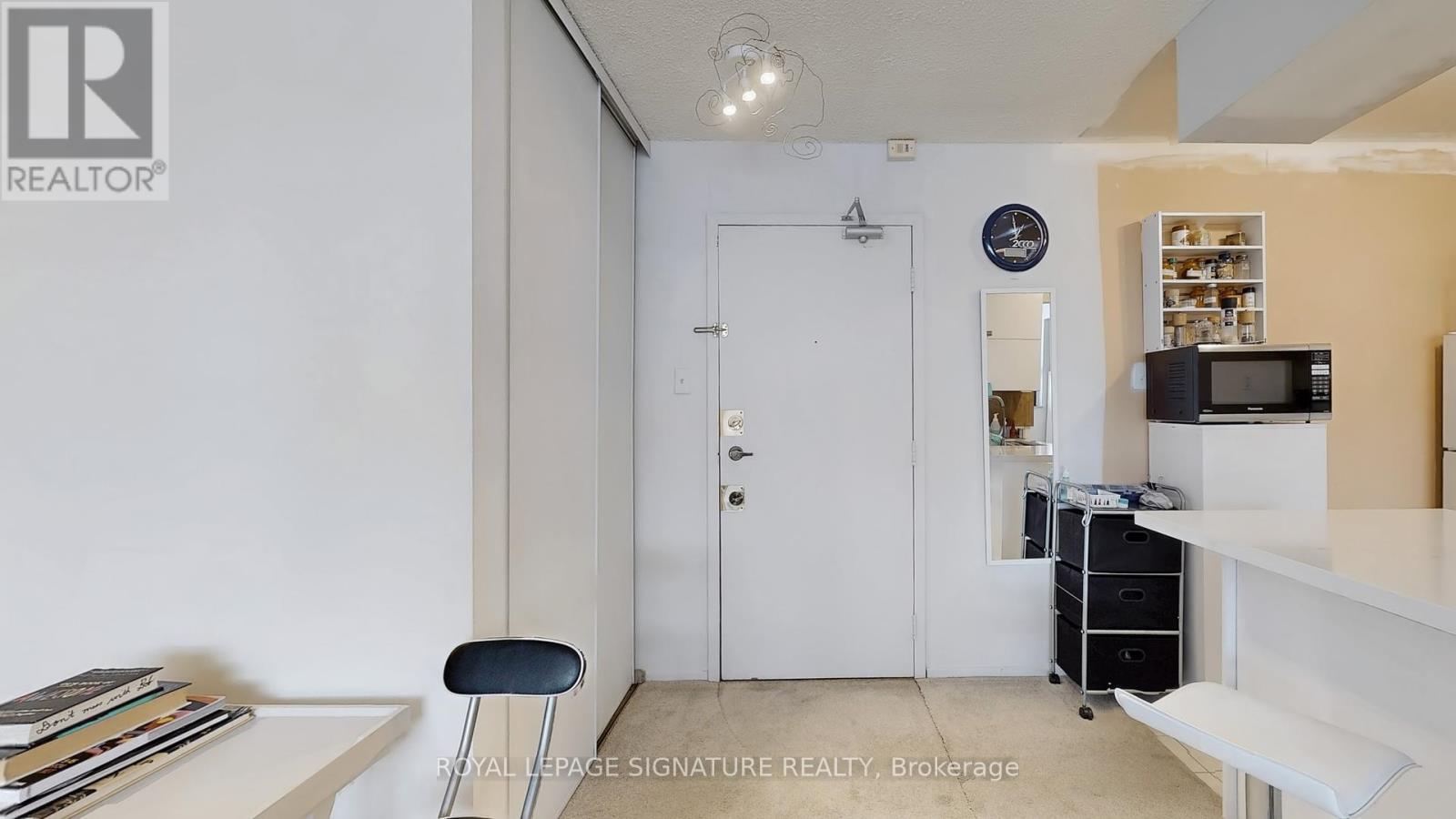 Photo 25 of 609 120 St Patrick Street, Toronto ON