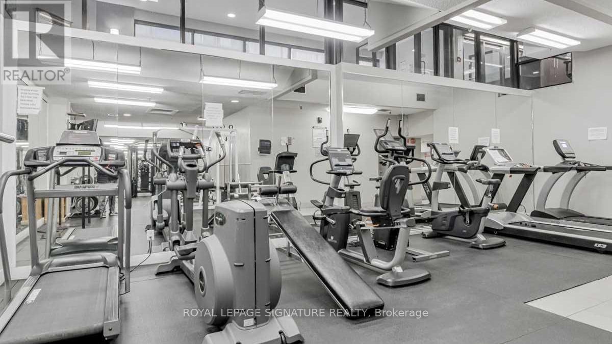 Photo 8 of 609 120 St Patrick Street, Toronto ON