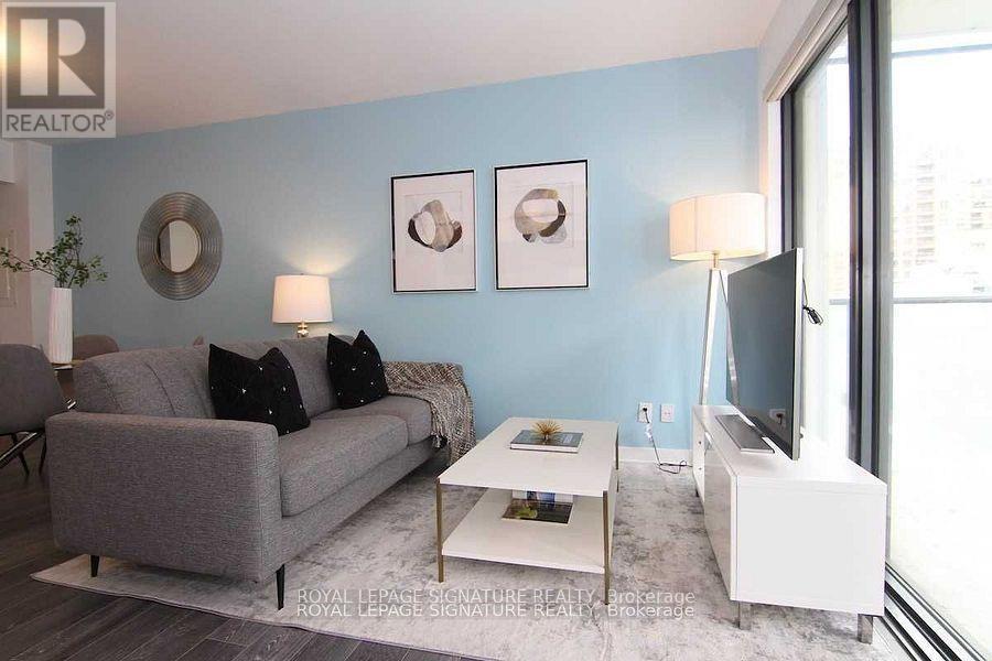 Photo 20 of 303 185 Roehampton Avenue, Toronto ON