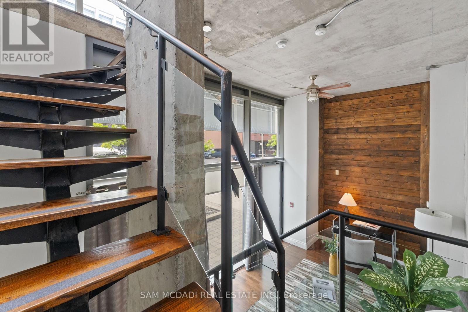 Photo 5 of 204 42 Camden Street, Toronto ON