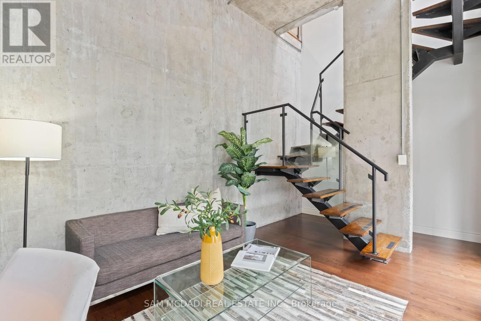 Photo 1 of 204 42 Camden Street, Toronto ON