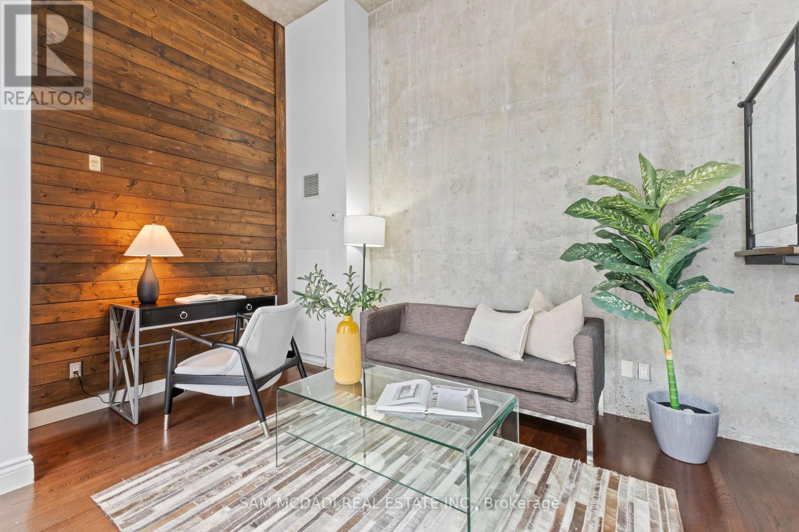 Photo 3 of 204 42 Camden Street, Toronto ON
