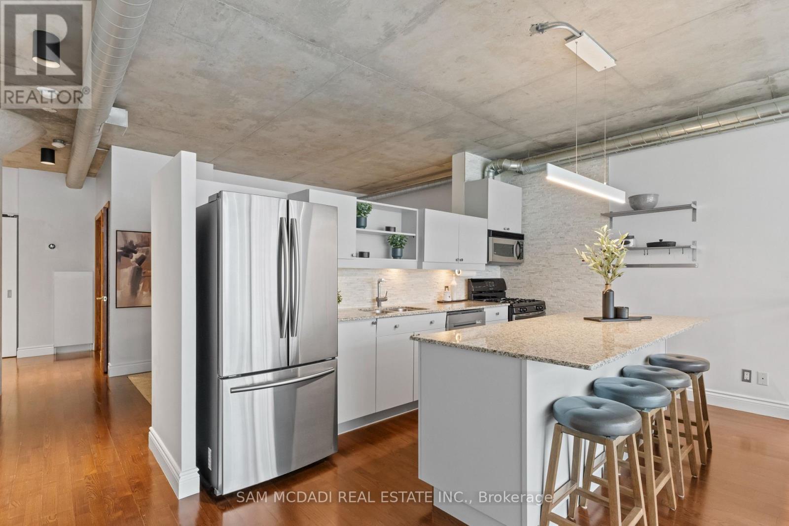 Photo 8 of 204 42 Camden Street, Toronto ON