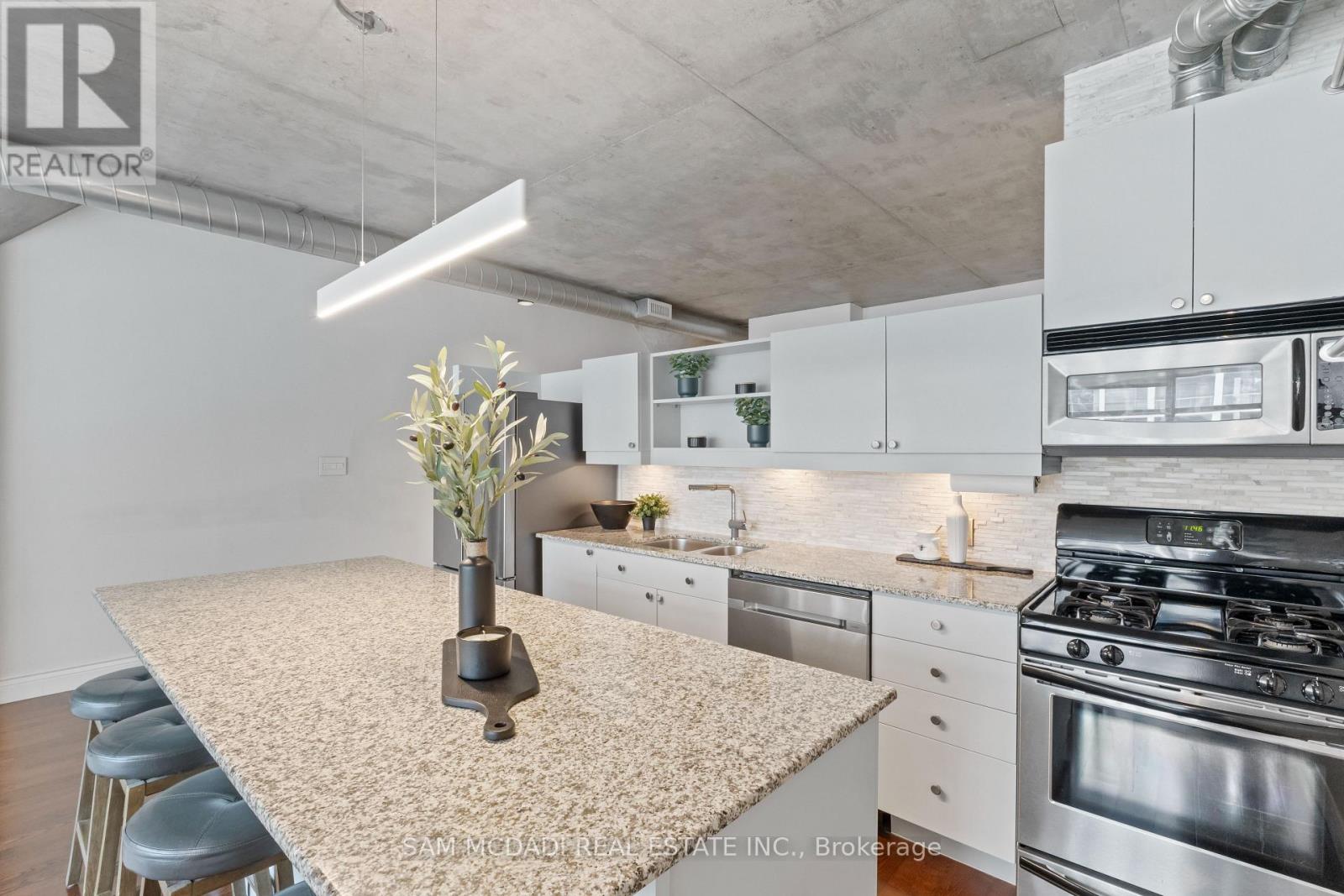 Photo 16 of 204 42 Camden Street, Toronto ON
