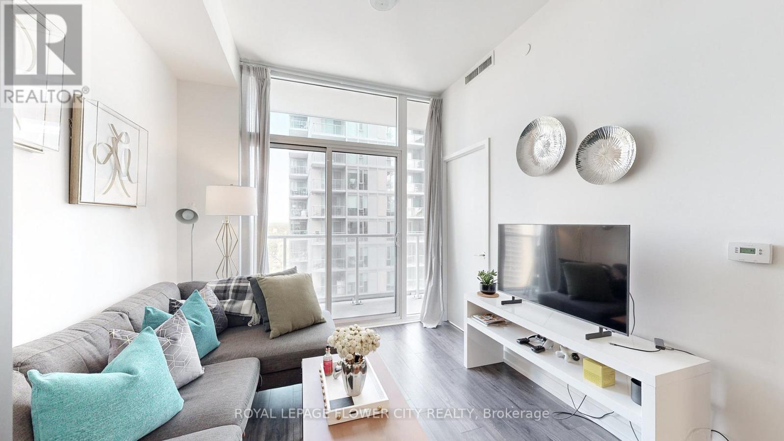 Photo 24 of 1101 33 Helendale Avenue, Toronto ON