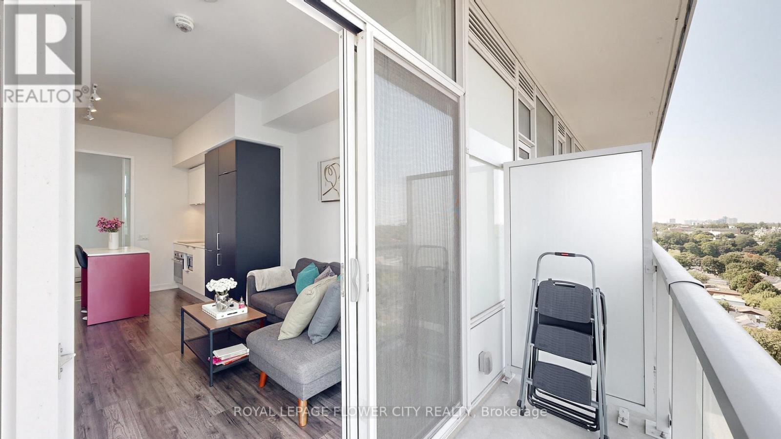 Photo 14 of 1101 33 Helendale Avenue, Toronto ON