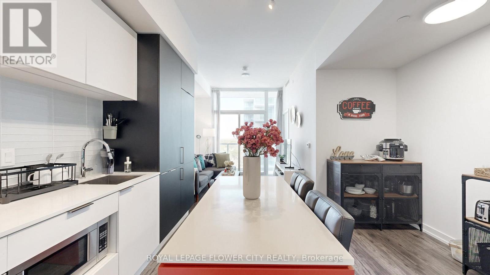 Photo 27 of 1101 33 Helendale Avenue, Toronto ON