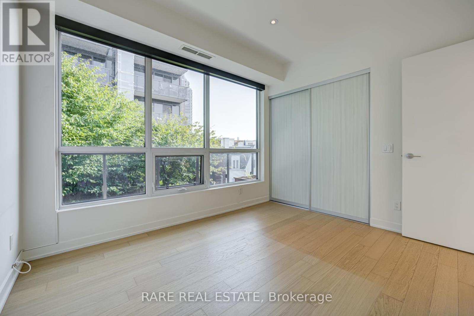 Photo 18 of 458 1030 King Street W, Toronto ON