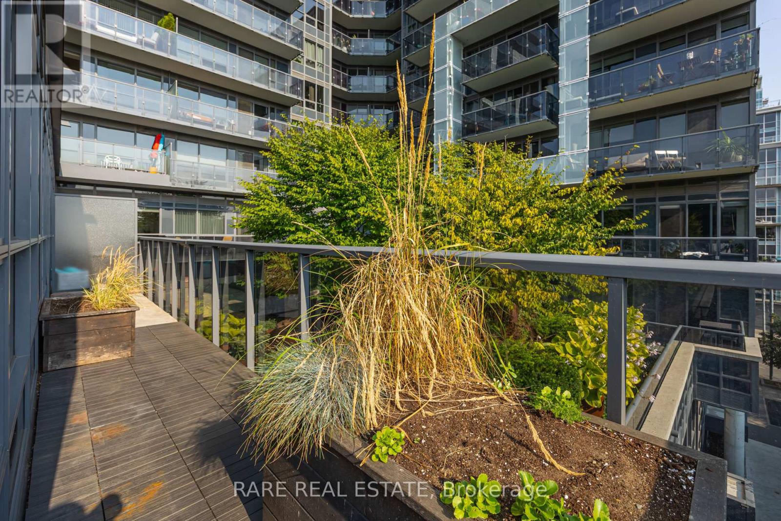 Photo 9 of 458 1030 King Street W, Toronto ON