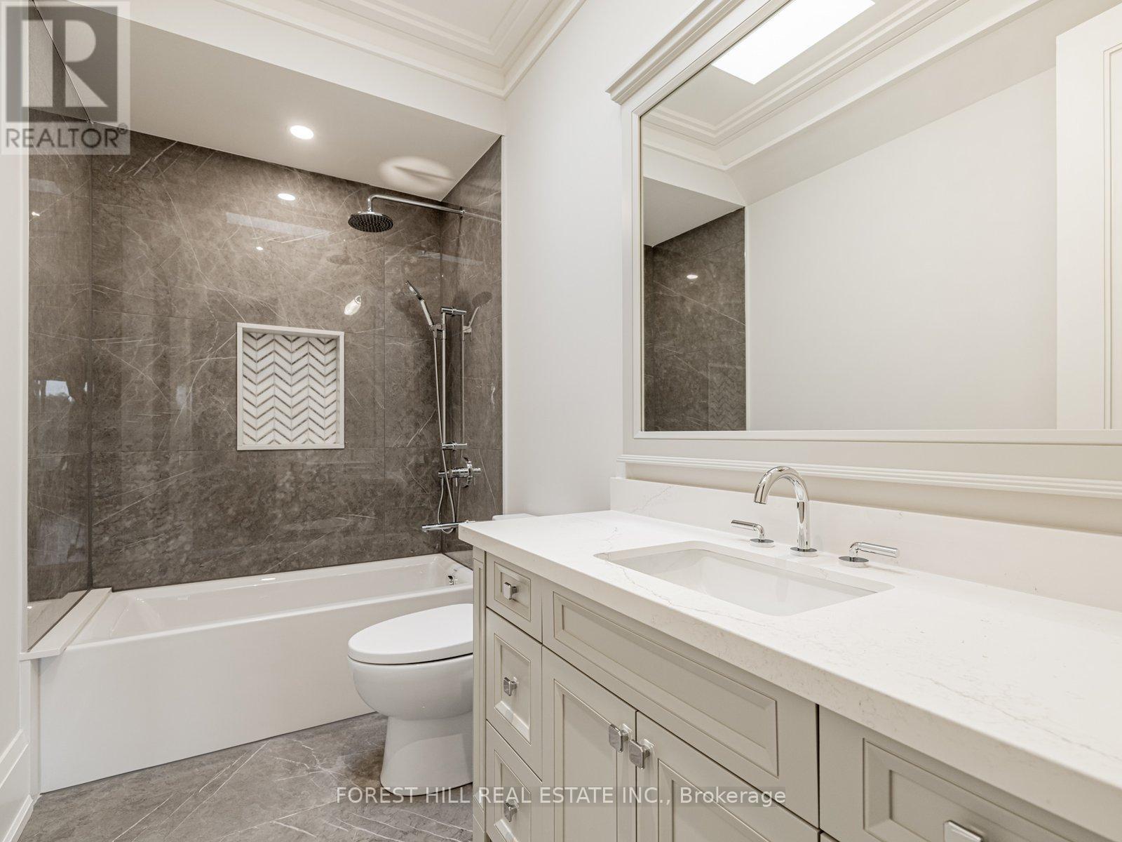 Photo 16 of 39 Rippleton Road, Toronto ON