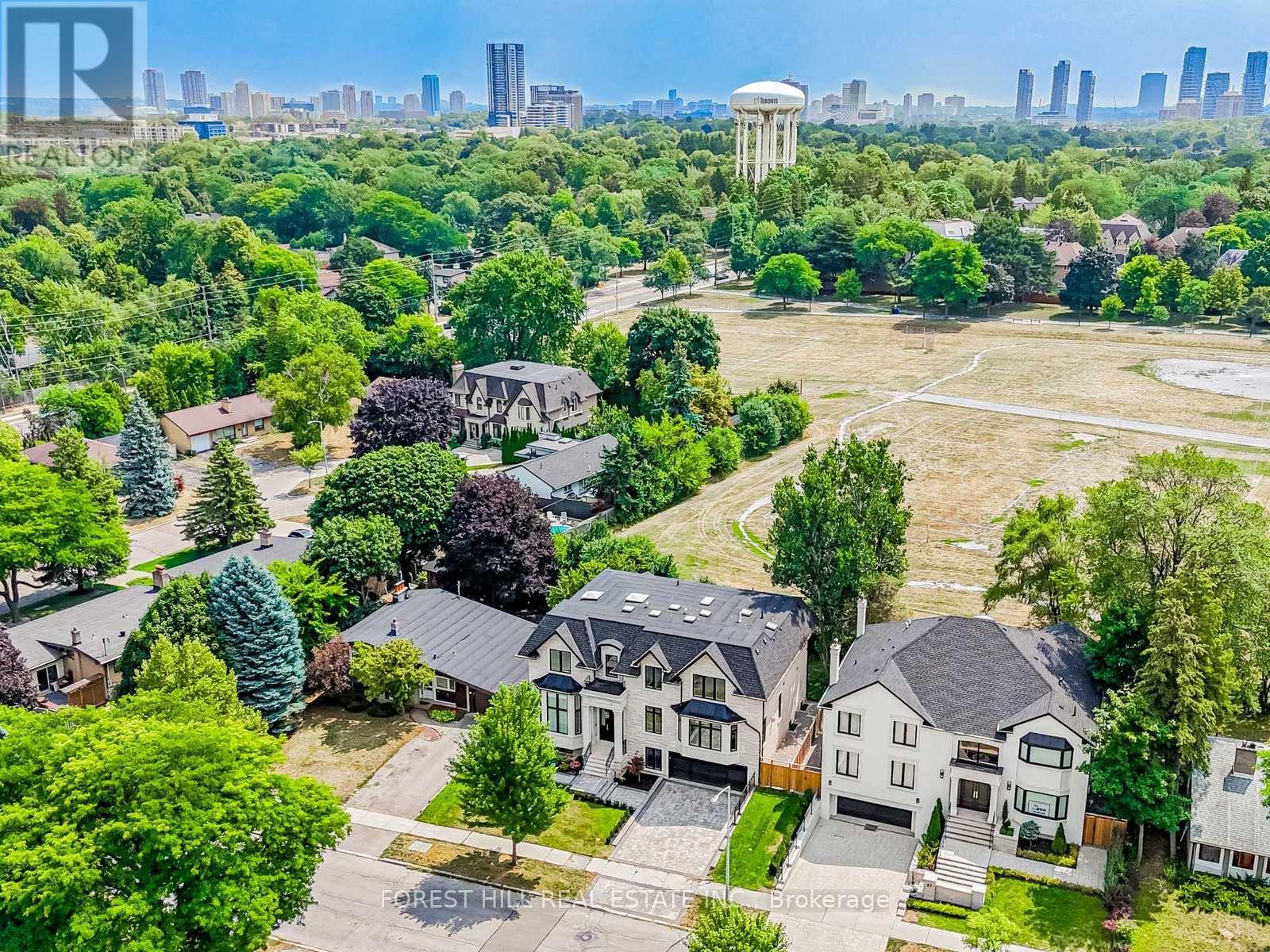 Photo 49 of 39 Rippleton Road, Toronto ON