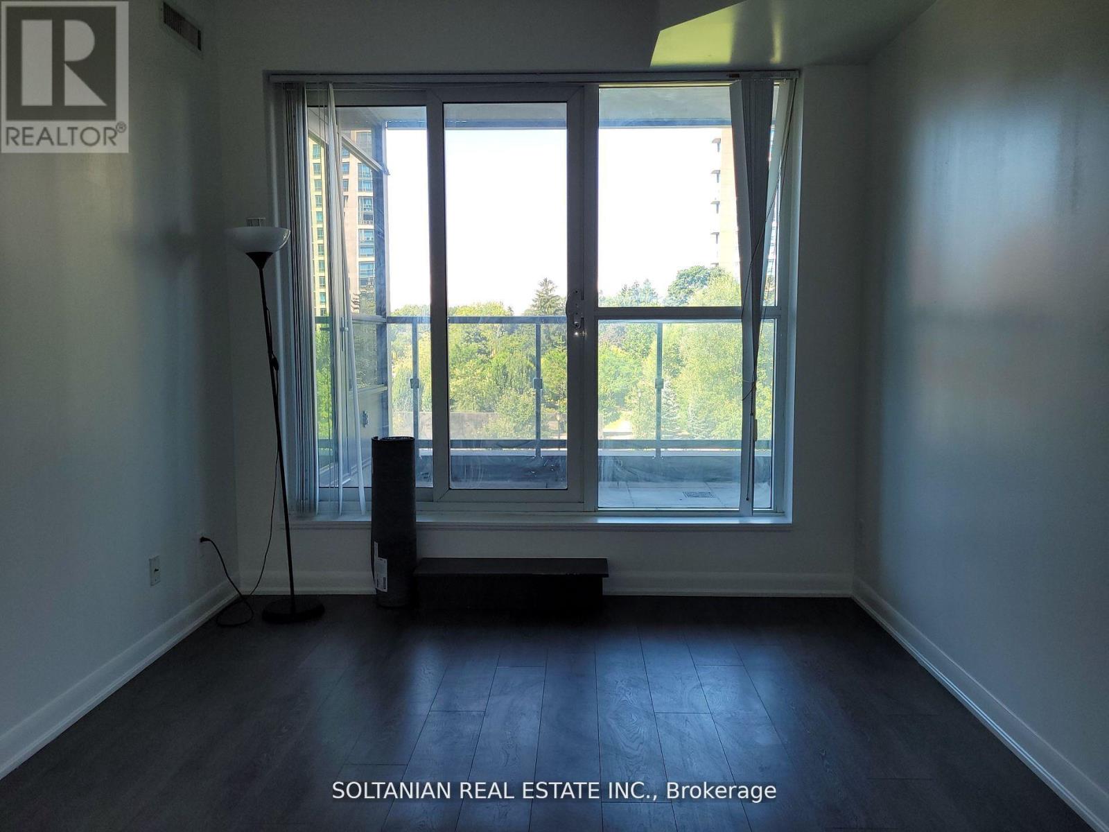 Photo 10 of 116 5162 Yonge Street, Toronto ON