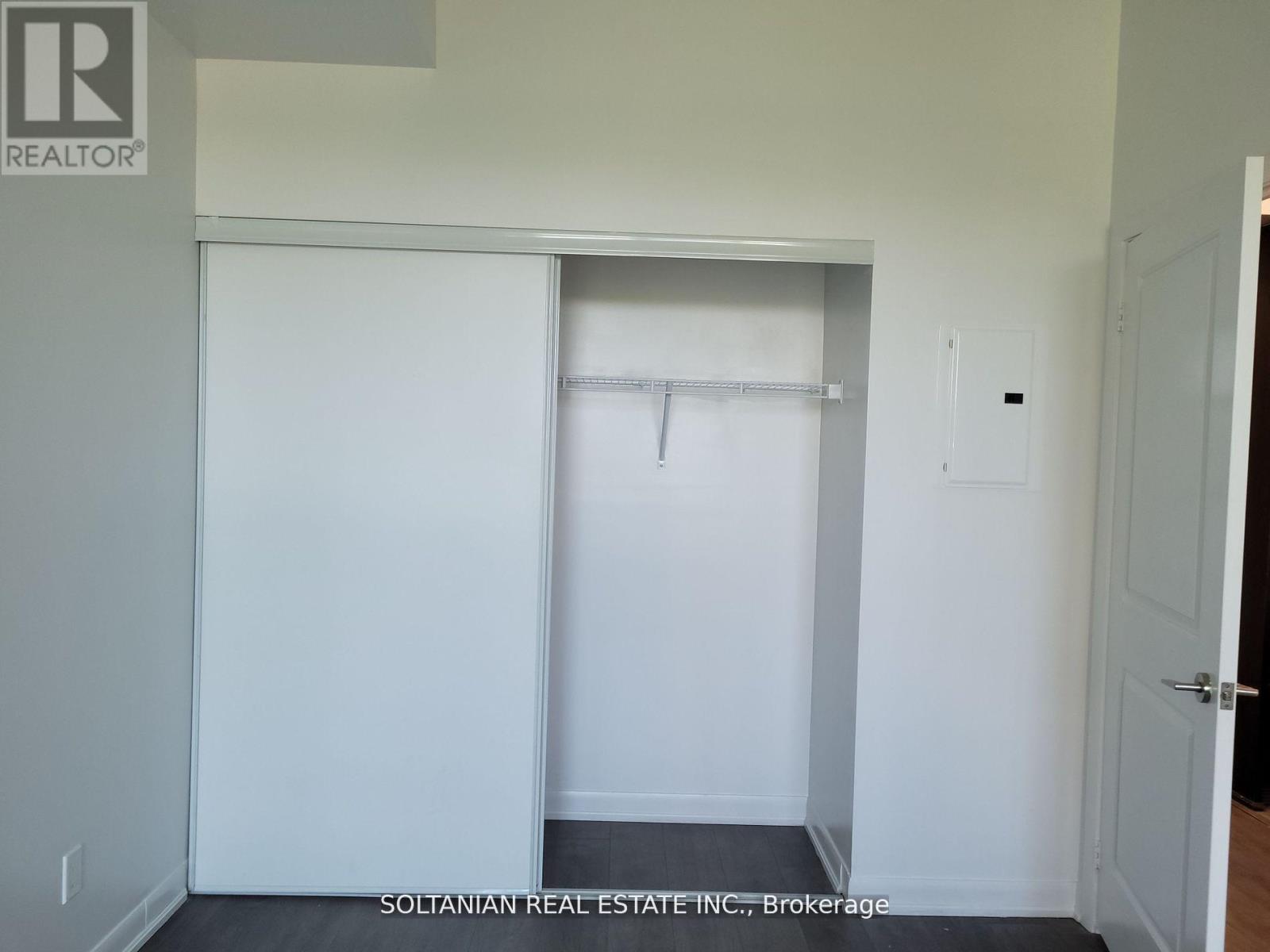 Photo 12 of 116 5162 Yonge Street, Toronto ON