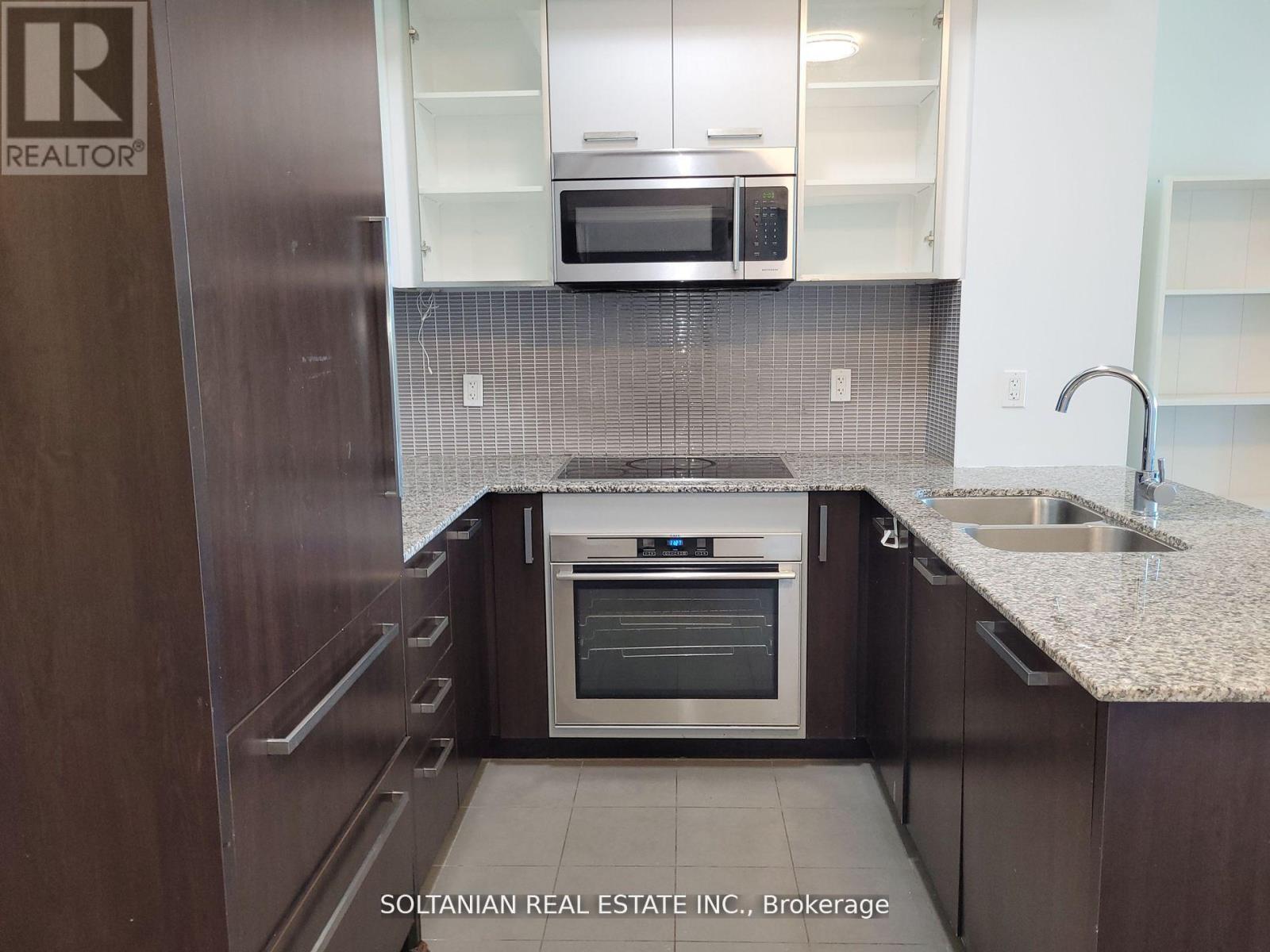 Photo 4 of 116 5162 Yonge Street, Toronto ON