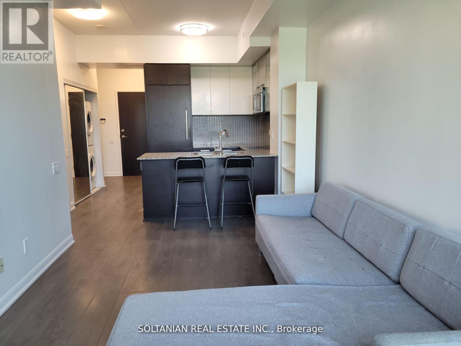 Photo 7 of 116 5162 Yonge Street, Toronto ON