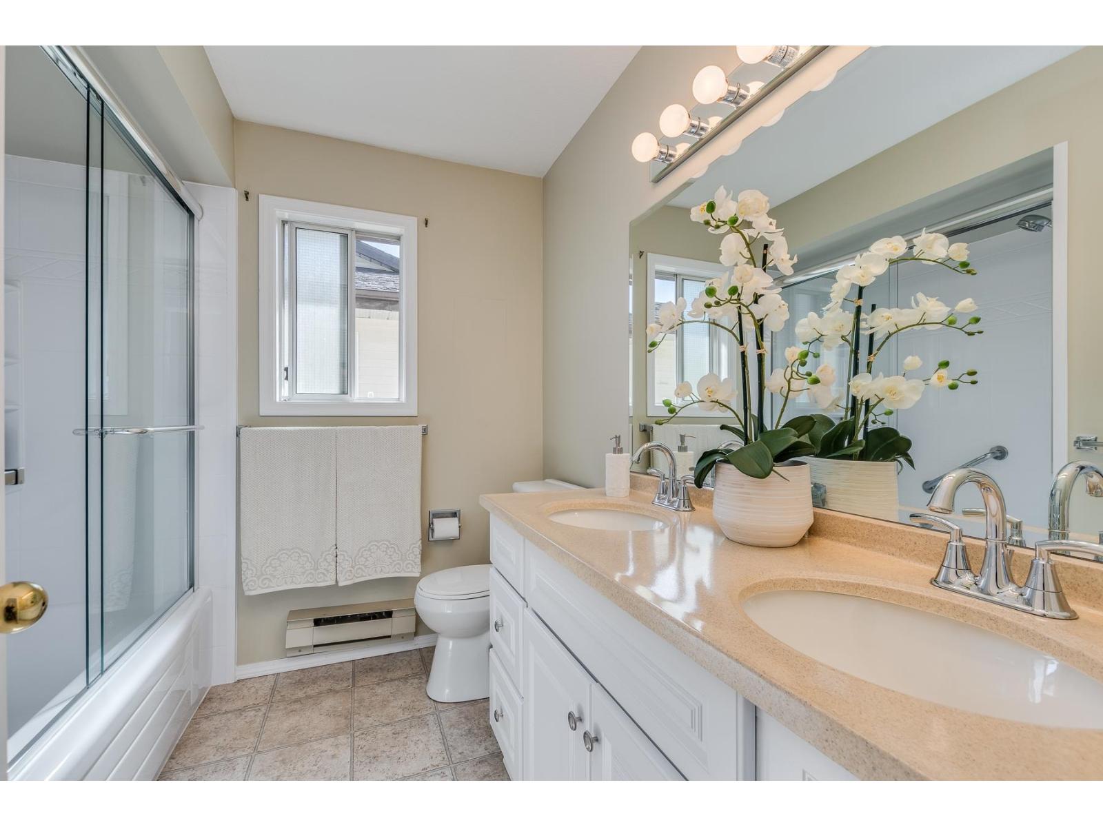 Photo 24 of 56 6467 197 Street, Langley BC