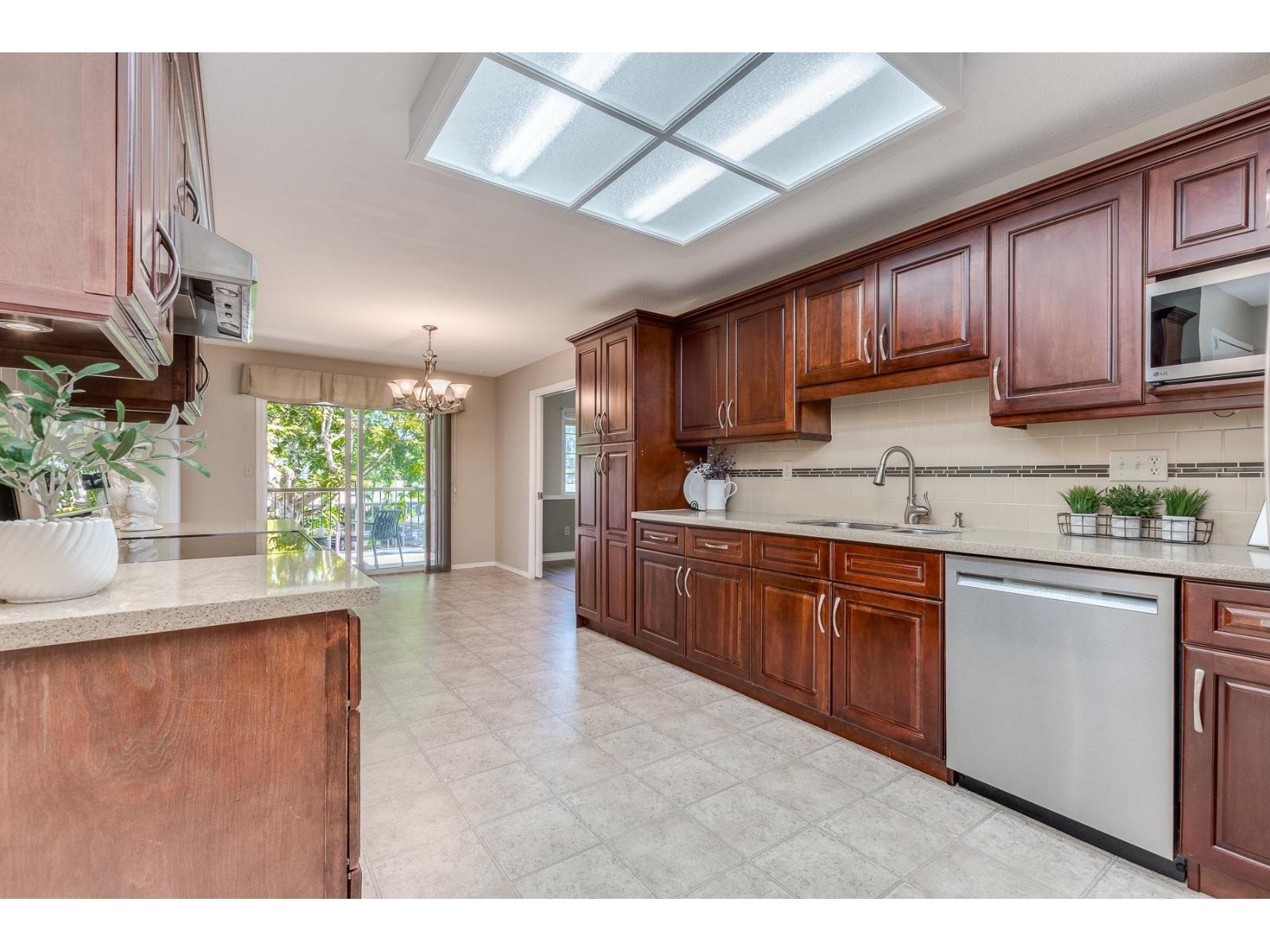 Photo 3 of 56 6467 197 Street, Langley BC