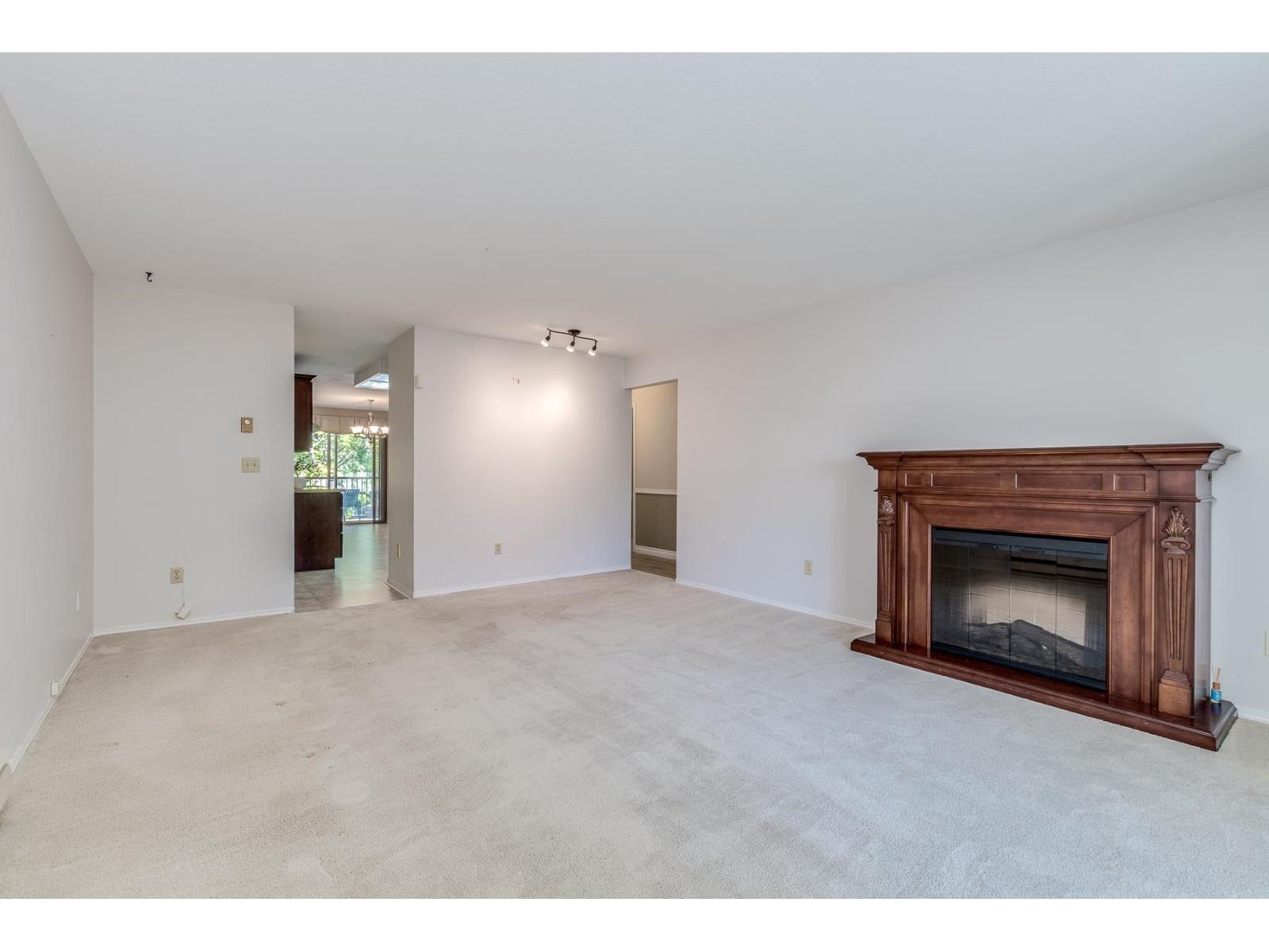 Photo 13 of 56 6467 197 Street, Langley BC