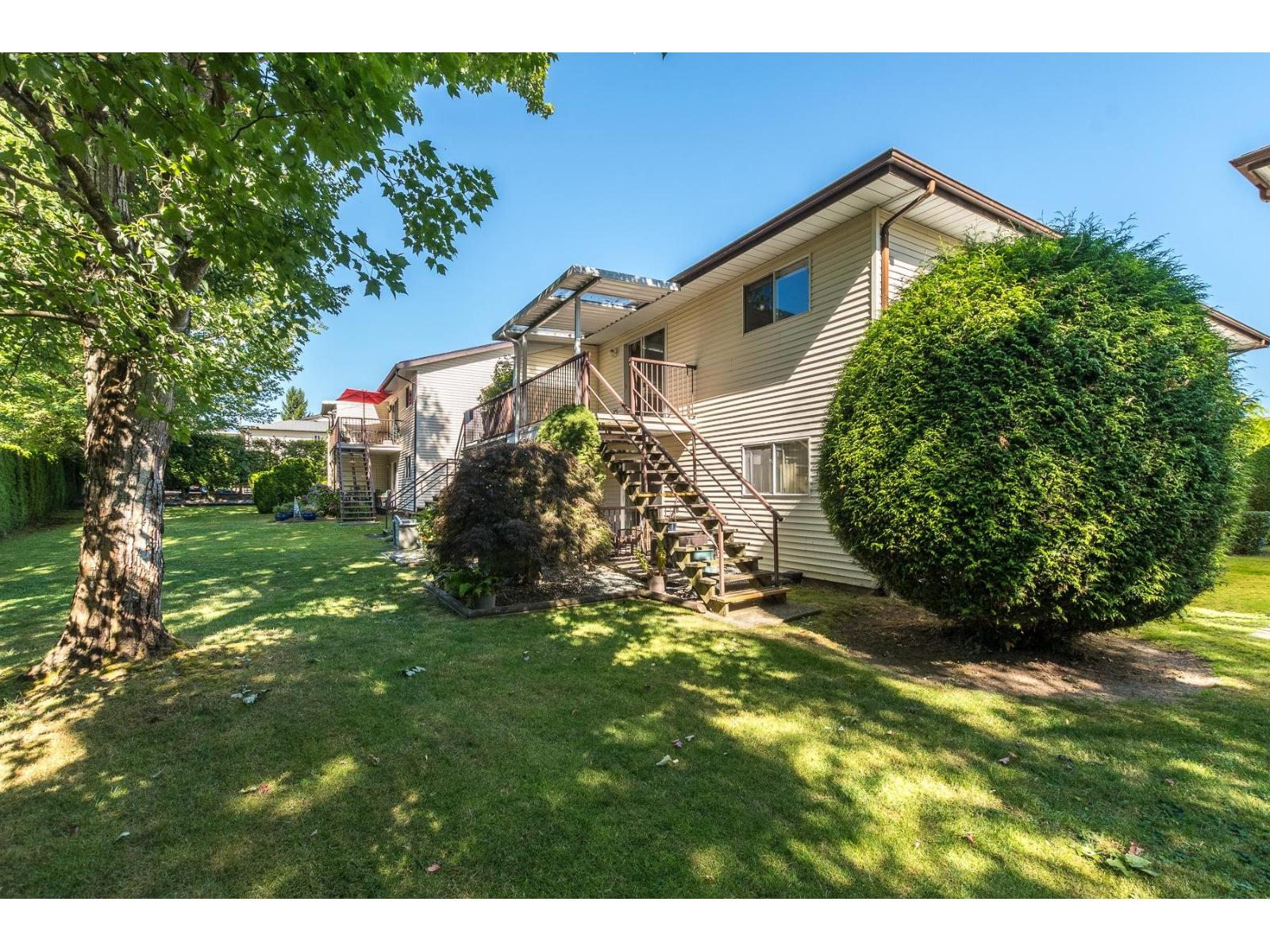Photo 26 of 56 6467 197 Street, Langley BC