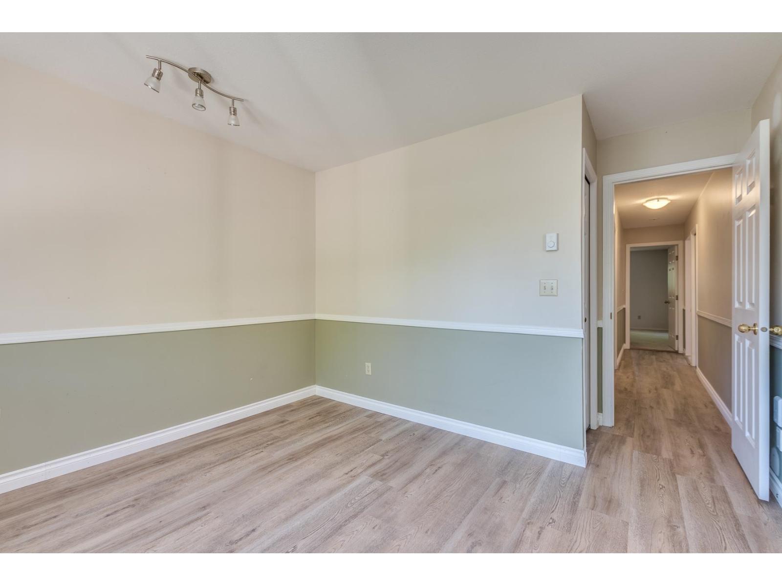 Photo 23 of 56 6467 197 Street, Langley BC
