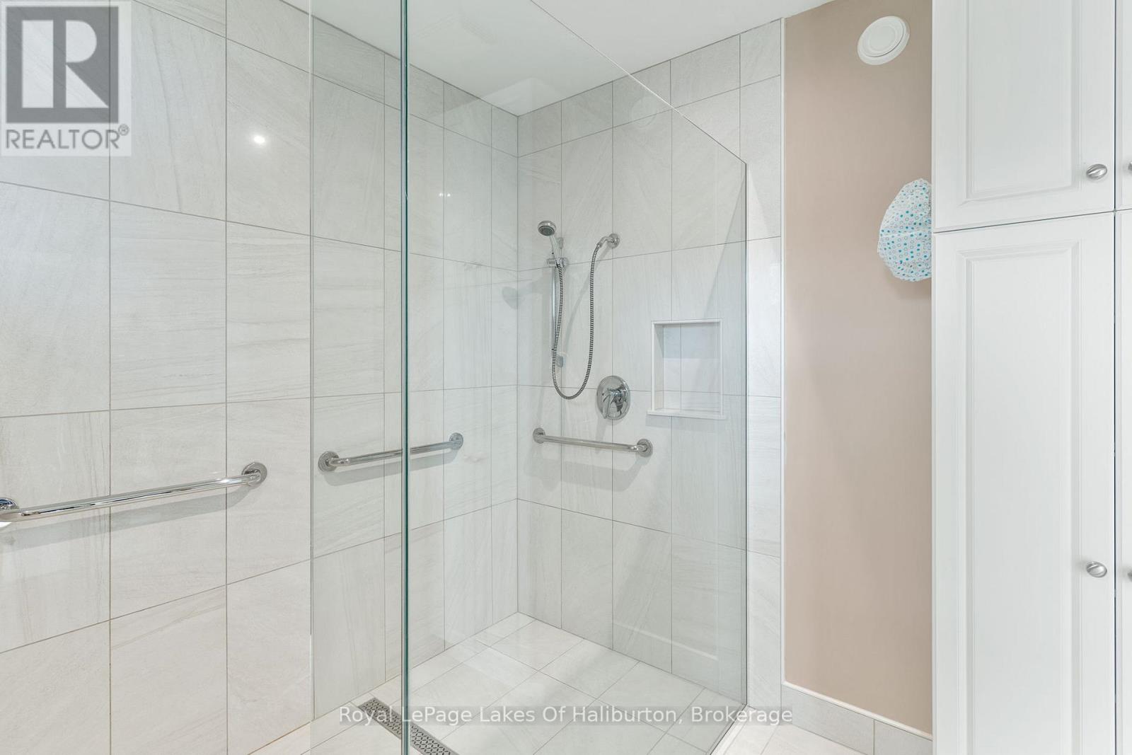 Single Family House Bungalow for Sale in  PIONEER ROAD Highlands East (Glamorgan) 