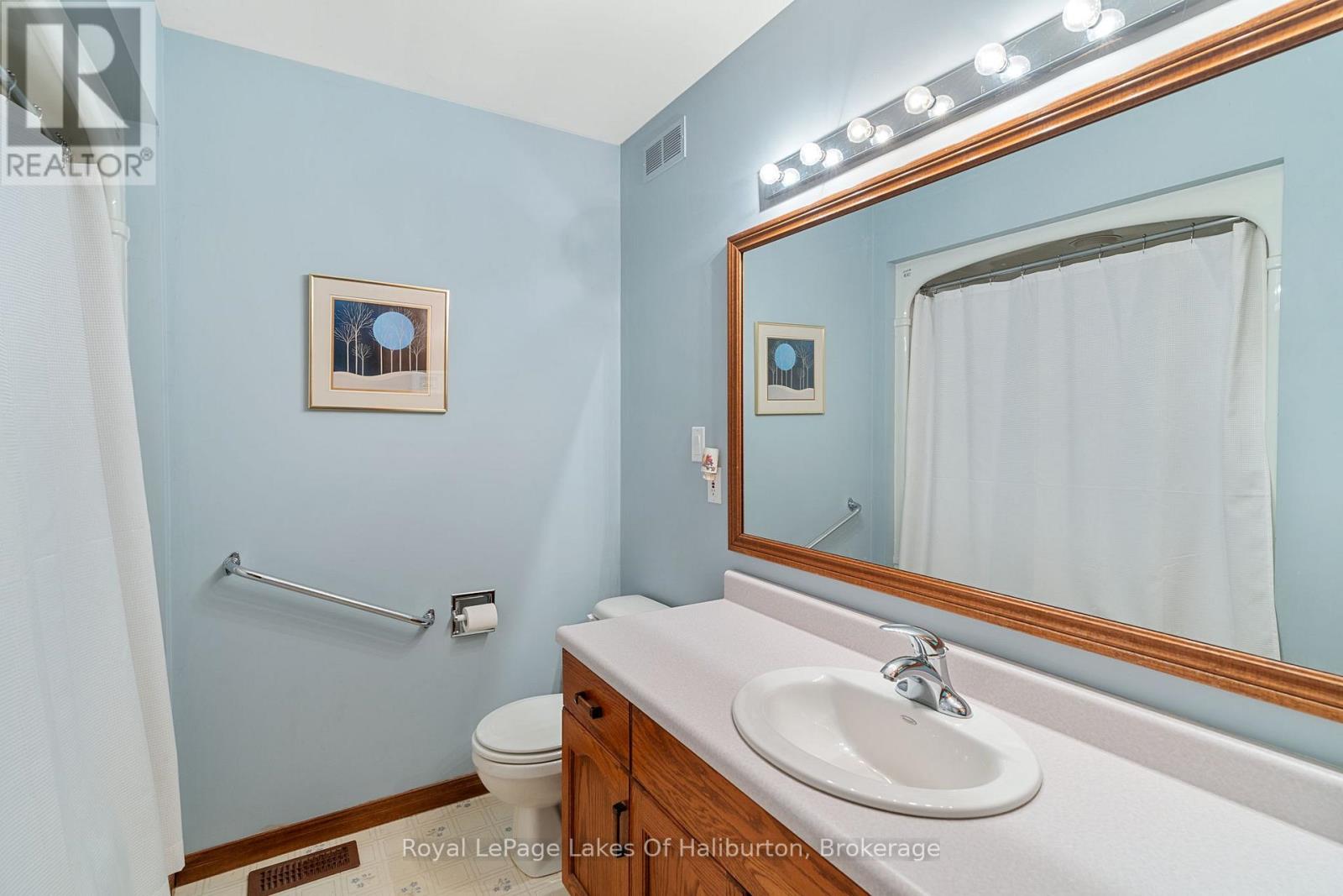Single Family House Bungalow for Sale in  PIONEER ROAD Highlands East (Glamorgan) 