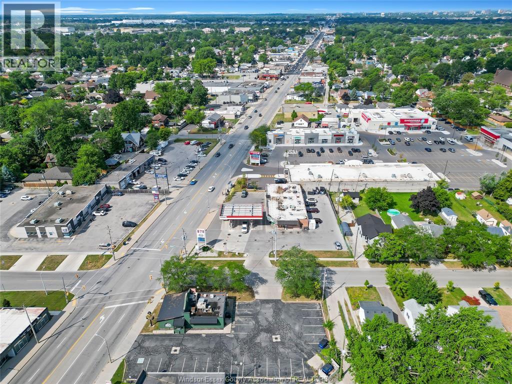 Photo 17 of 5124 Tecumseh Road East, Windsor ON