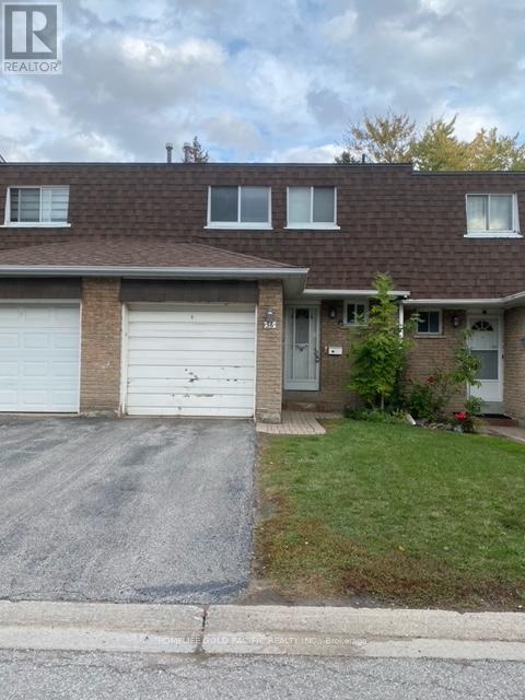 Photo 3 of 36 300 Bridletowne Circle, Toronto ON
