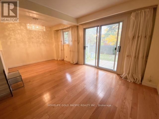 Photo 5 of 36 300 Bridletowne Circle, Toronto ON