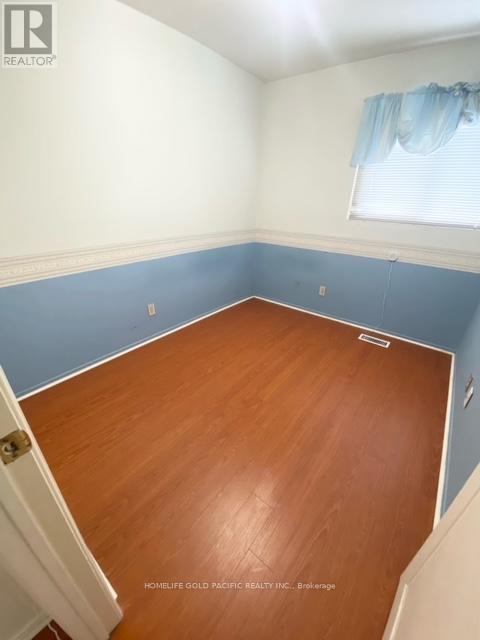 Photo 9 of 36 300 Bridletowne Circle, Toronto ON