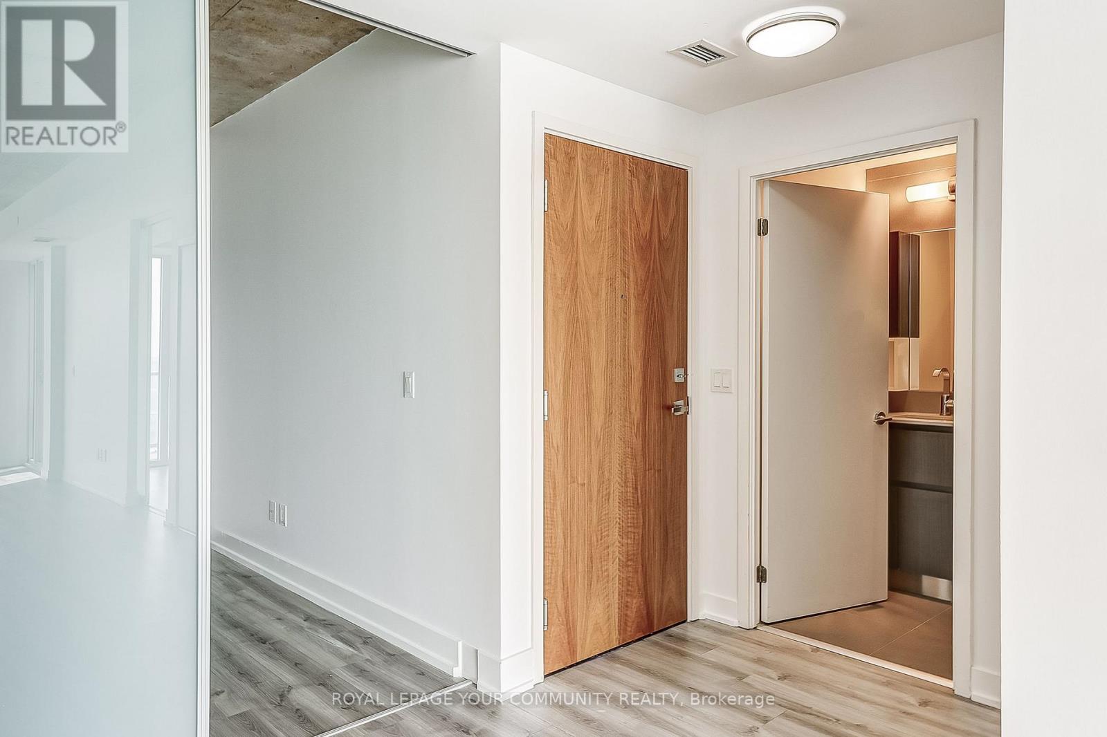Photo 15 of 705 25 Baseball Place, Toronto ON
