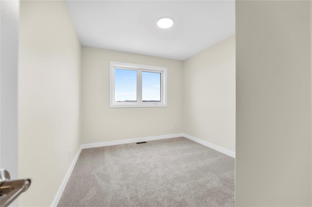 Photo 13 of 221 Kingshead Road, Niverville MB