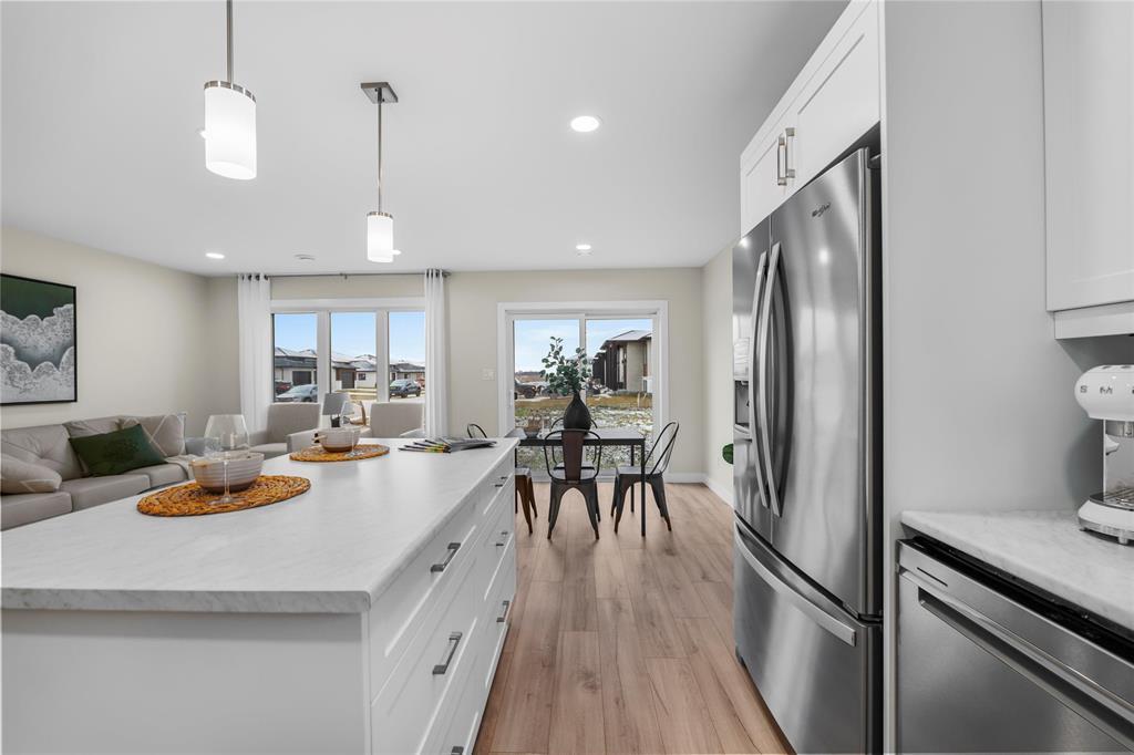 Photo 5 of 221 Kingshead Road, Niverville MB