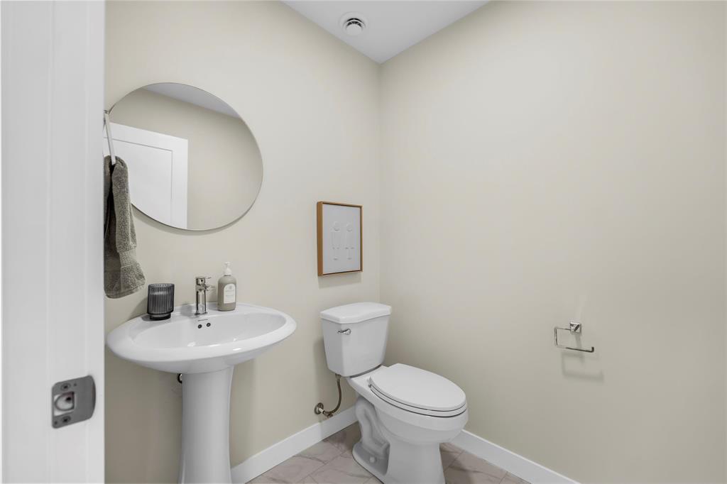 Photo 28 of 221 Kingshead Road, Niverville MB