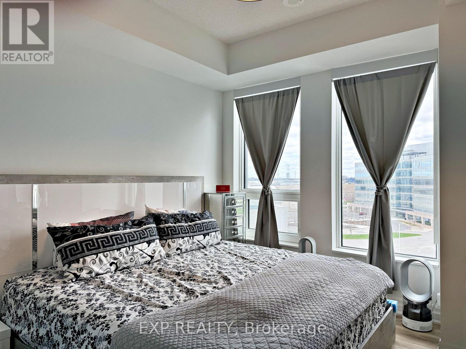 Photo 13 of 712 10 Rouge Valley Drive W, Markham ON
