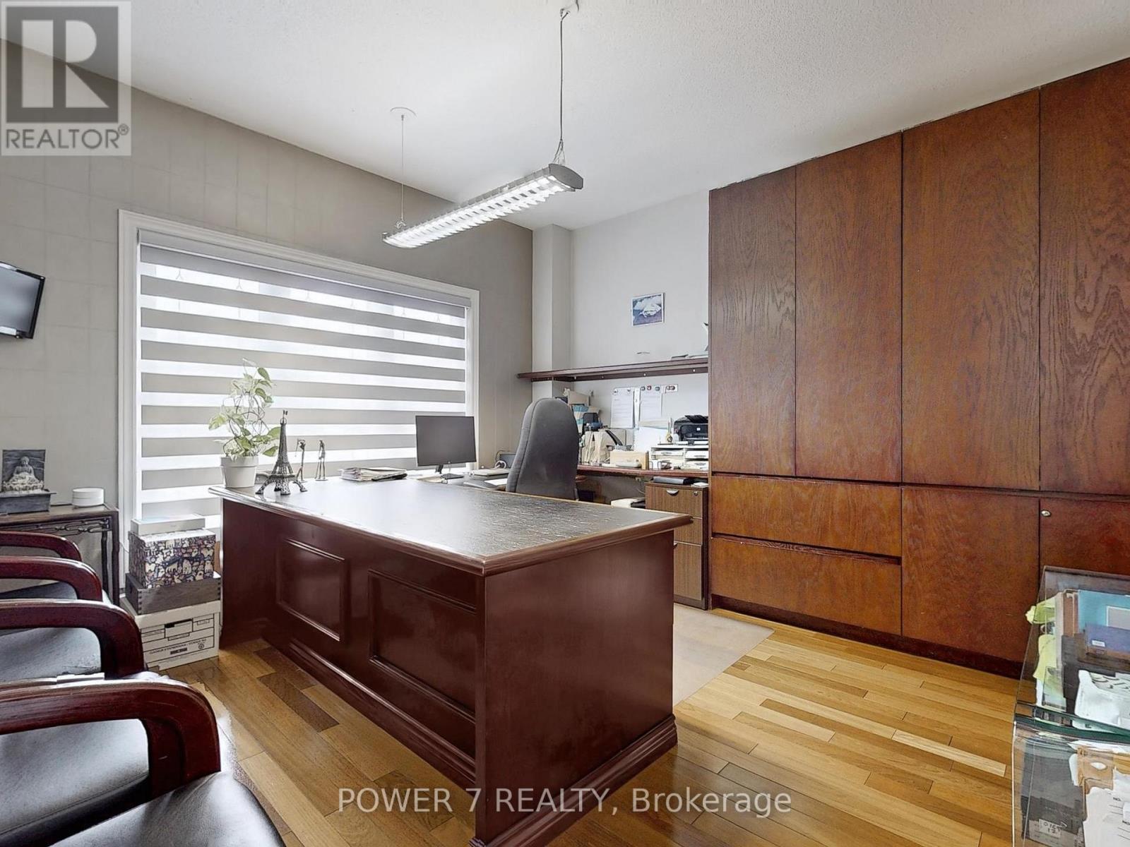 Photo 38 of 76 Silver Rose Crescent, Markham ON