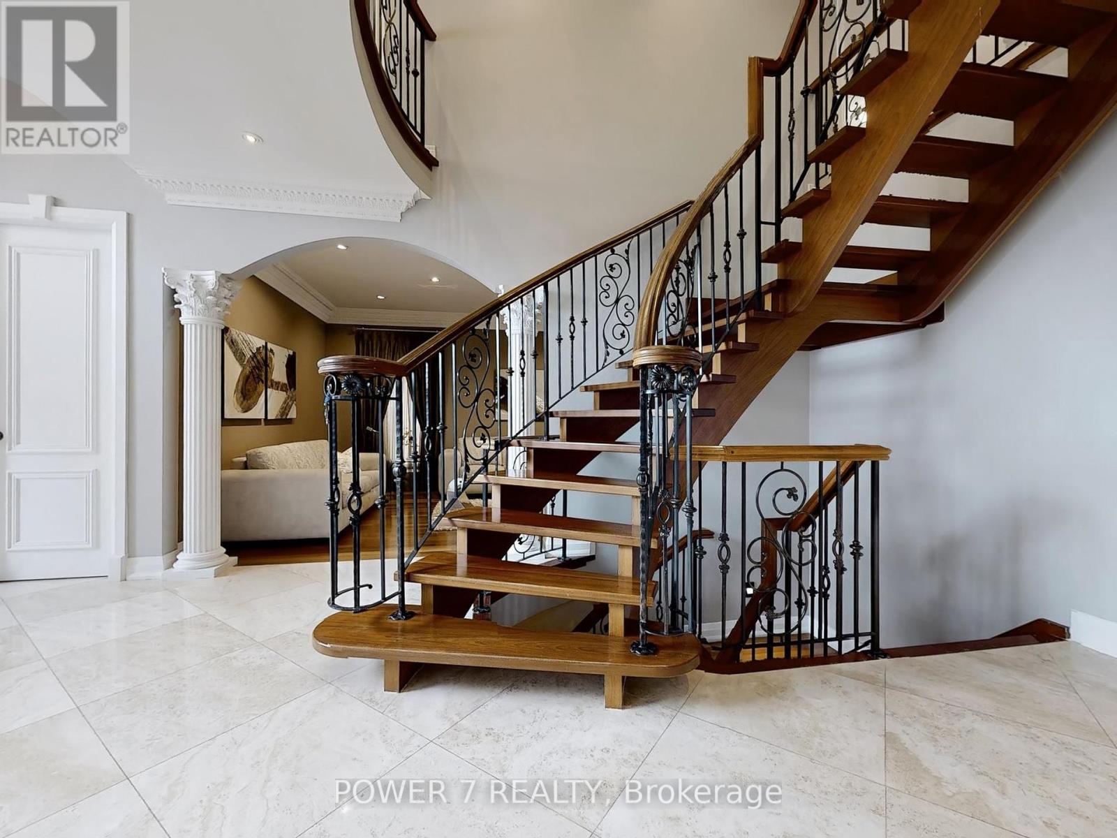 Photo 30 of 76 Silver Rose Crescent, Markham ON