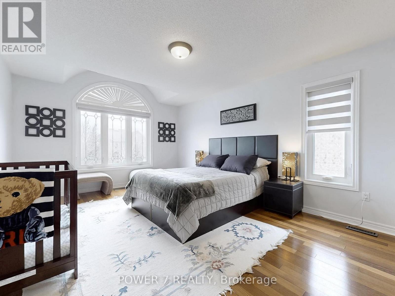 Photo 18 of 76 Silver Rose Crescent, Markham ON