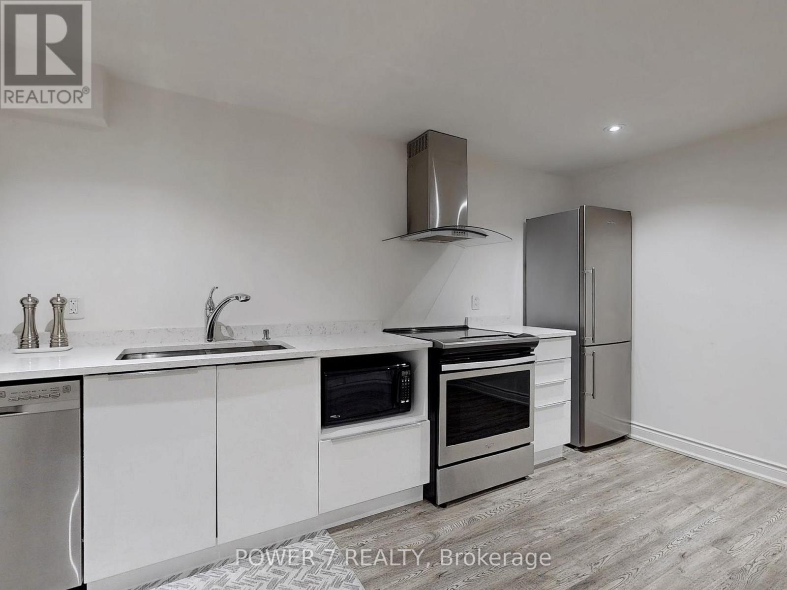 Photo 40 of 76 Silver Rose Crescent, Markham ON
