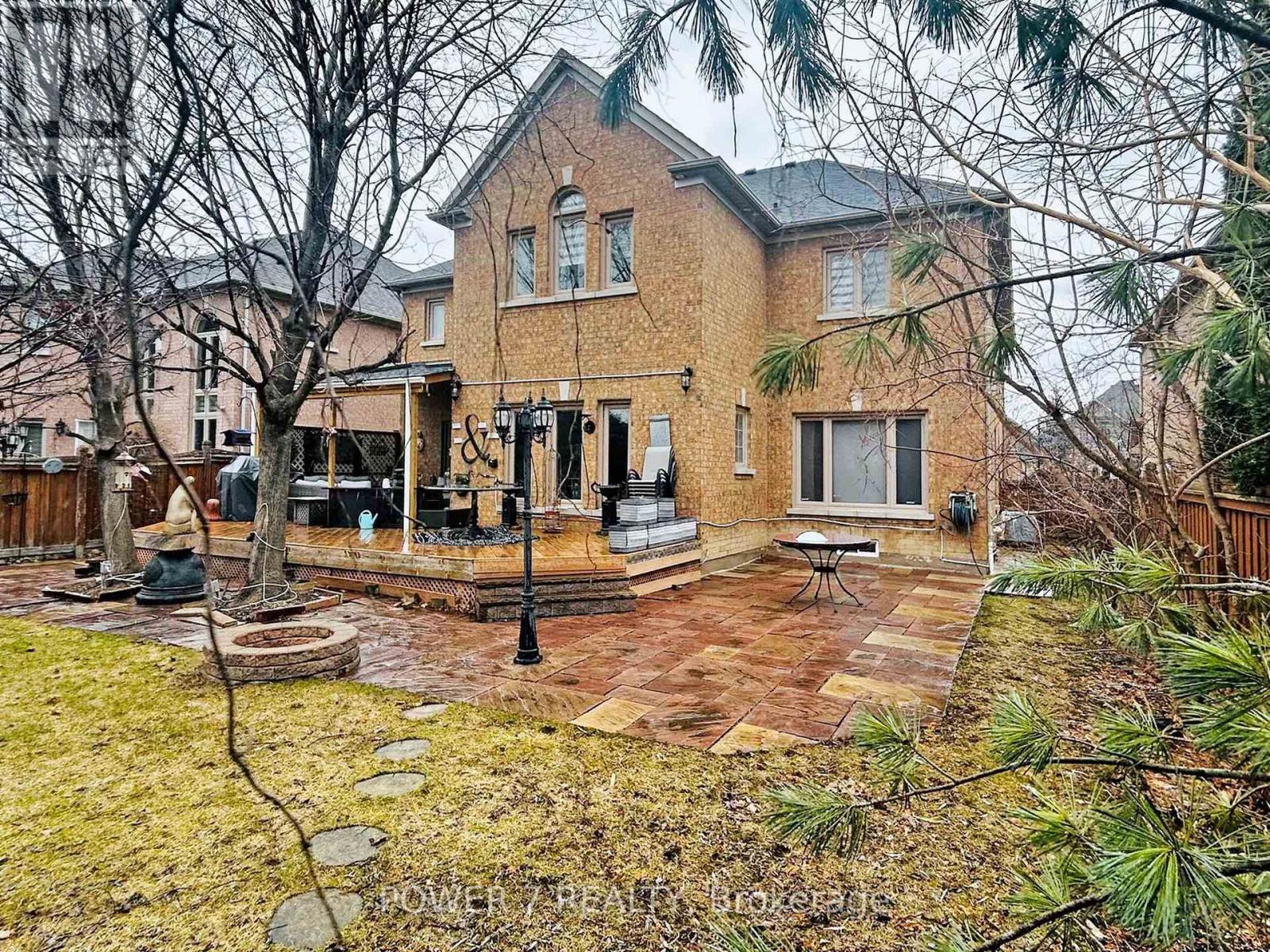 Photo 46 of 76 Silver Rose Crescent, Markham ON
