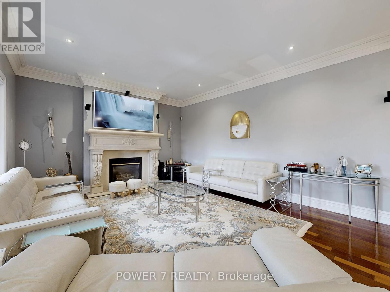 Photo 25 of 76 Silver Rose Crescent, Markham ON